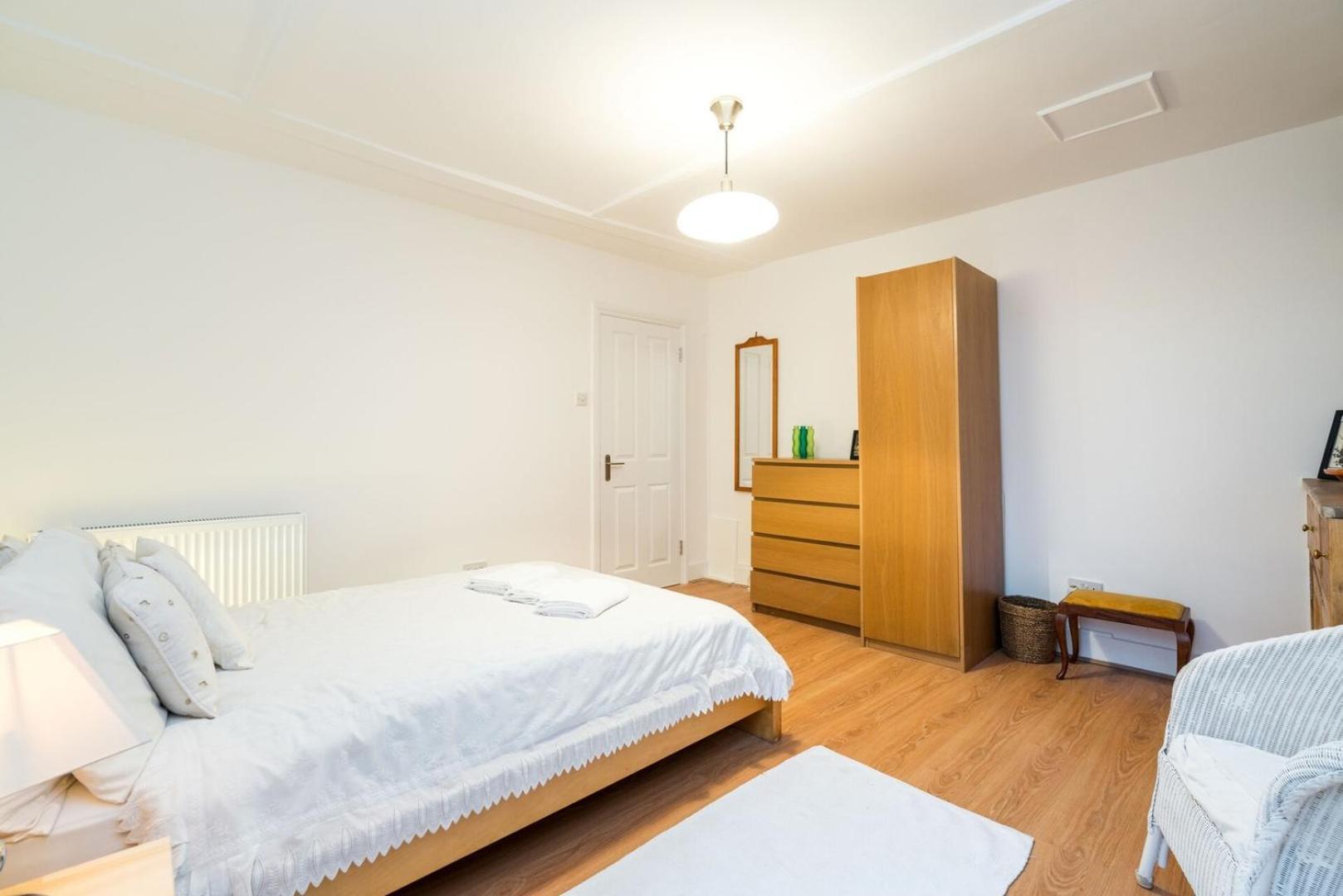 New Stylish 1 Bedroom Flat With Garden | London Exteriör bild
