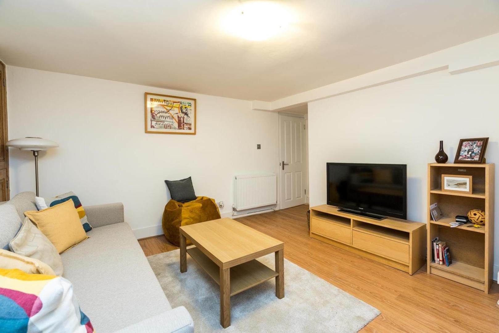 New Stylish 1 Bedroom Flat With Garden | London Exteriör bild