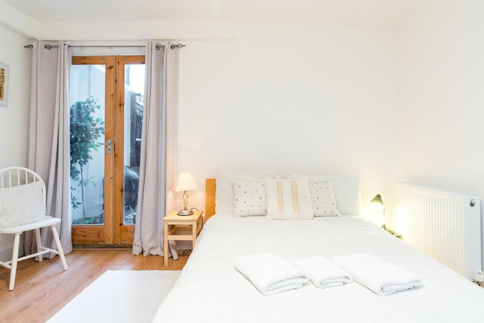 New Stylish 1 Bedroom Flat With Garden | London Exteriör bild